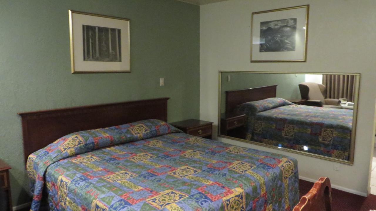 Cloud 9 Motel Cypress Luaran gambar